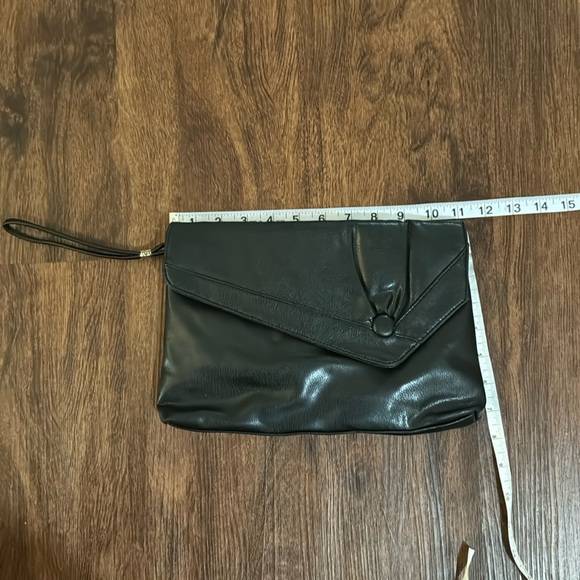 Women’s Almondo Originals Black Clutch with Snap Closure - Picture 1 of 8